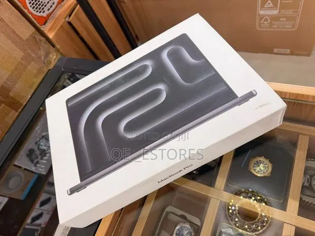 New Laptop Apple MacBook Pro 2023 M3 Max 48GB Apple M3 Max SSD 1T · Photo 1