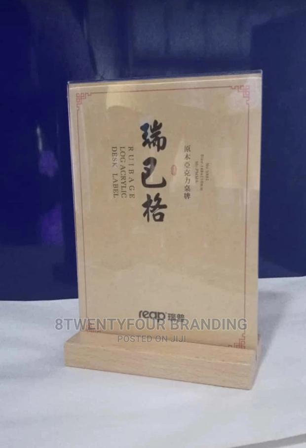 Table Top Display Stand (A5 A6) · Photo 4