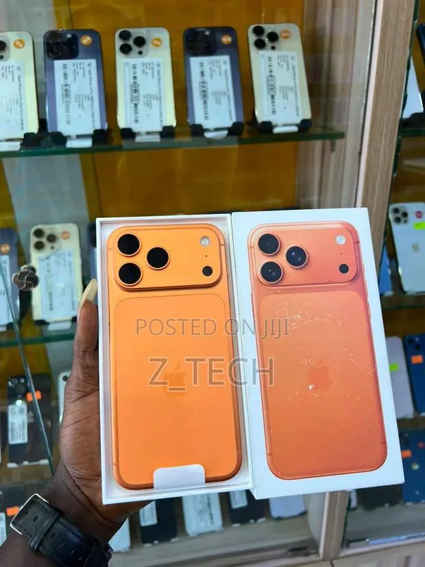 New Apple iPhone 17 Pro Max 256 GB Orange · Photo 1
