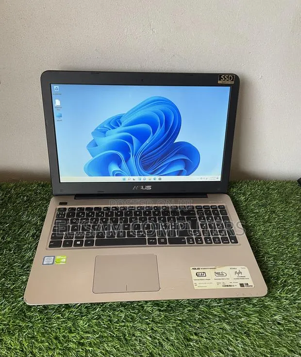 Laptop Asus 12GB Intel Core i5 SSD 256GB · Photo 1
