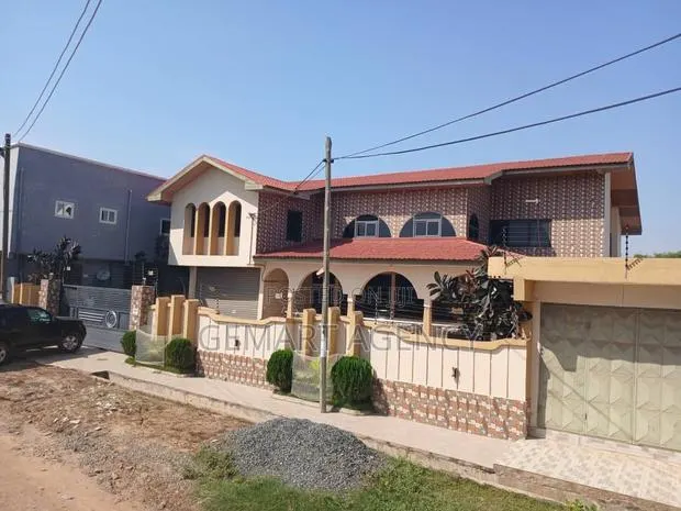 6bdrm Apartment in Tema Community 22 🏡 for rent · Photo 1