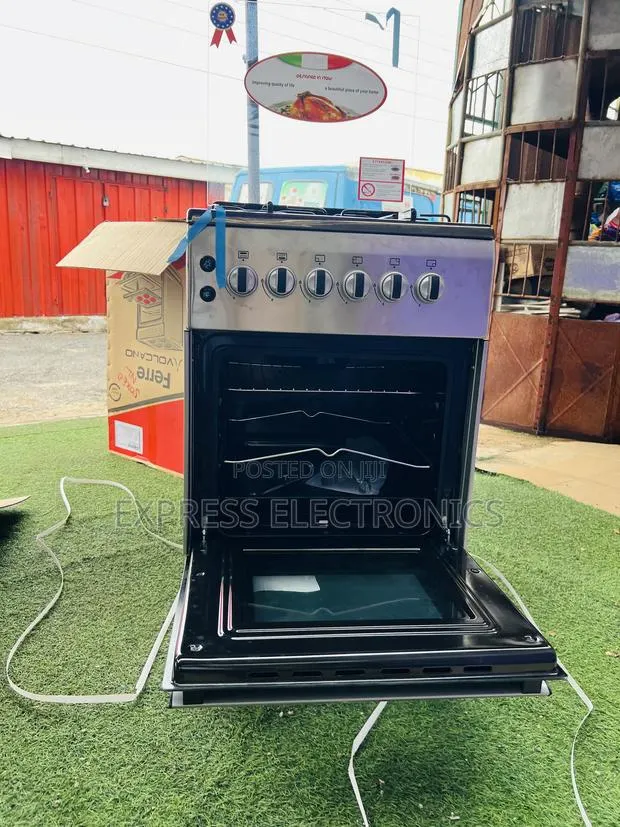 Limited Stock Gas Cooker Oven 4burner 50/60. · Photo 1
