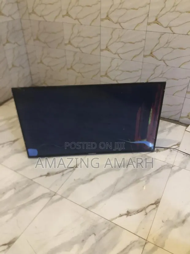 Broken Screen Nasco TV 42 Inches · Photo 1