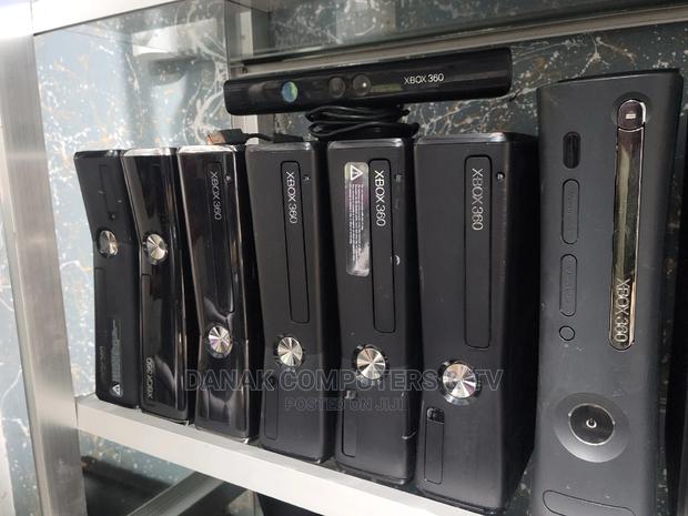 Xbox 360 Consoles · Photo 2