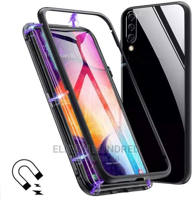 Huawei Y9 Magnetic Case · Photo 2