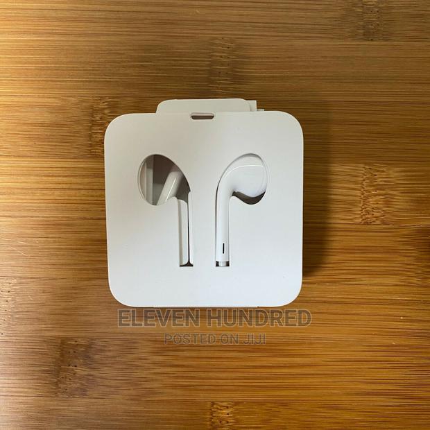 APPLE Lighting Connector Earbuds · Photo 2