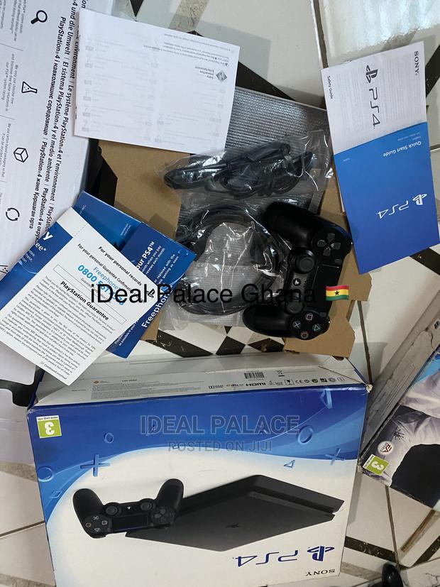 New Playstation 4 Slim · Photo 2