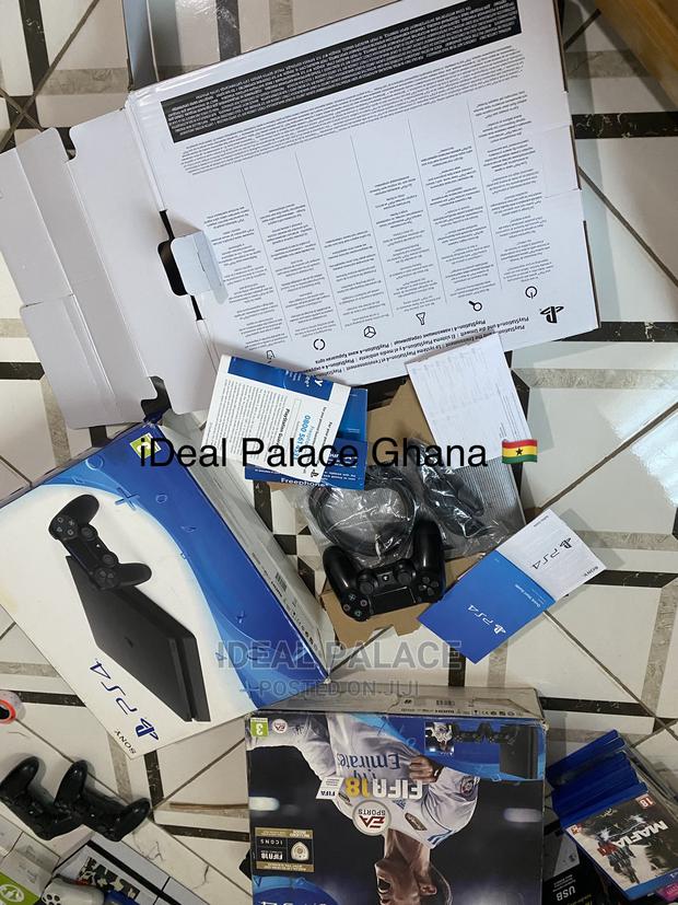 New Playstation 4 Slim · Photo 3