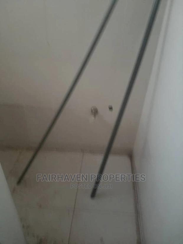 Shop for Rent at Bushroad · Photo 3