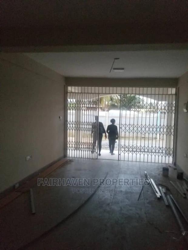 Shop for Rent at Bushroad · Photo 1