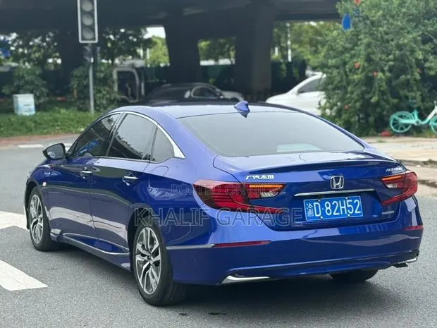 Honda Accord Sport (2.0L 4cyl Turbo 6M) 2019 Blue · Photo 6