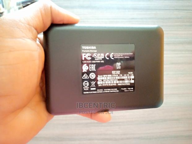 Toshiba 1TB Canvio Basics Portable Storage · Photo 2