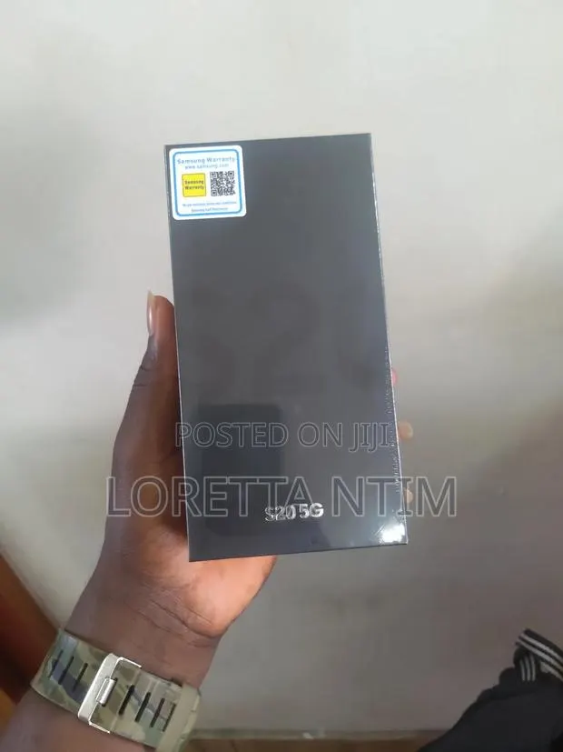 New Samsung Galaxy S20 128 GB Black · Photo 1