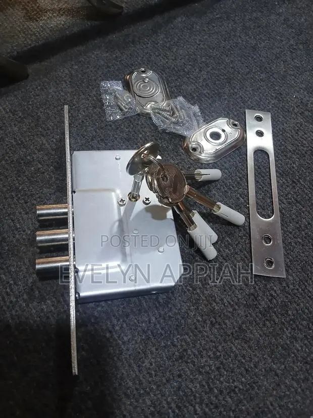 Cross Key Dead Lock · Photo 1