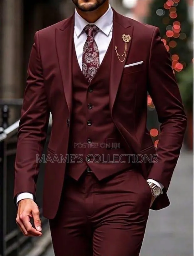 Men's 3-Piece Suit Set, Including Jacket, Trousers S, and Vest. · Photo 1