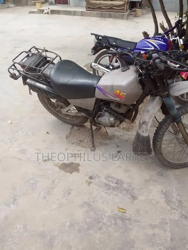 Yamaha 2020 Gray · Photo 1