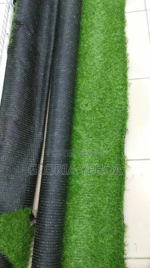 Artificial Green Grass Per a Yard · Photo 2