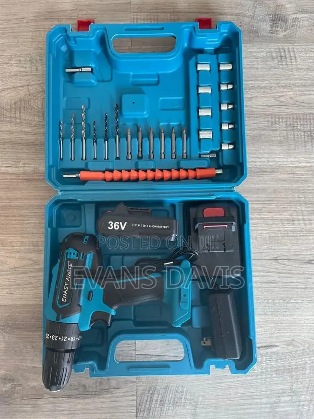 High Impact Rechargeable Drilling Machine With 2 Batteries · Photo 1