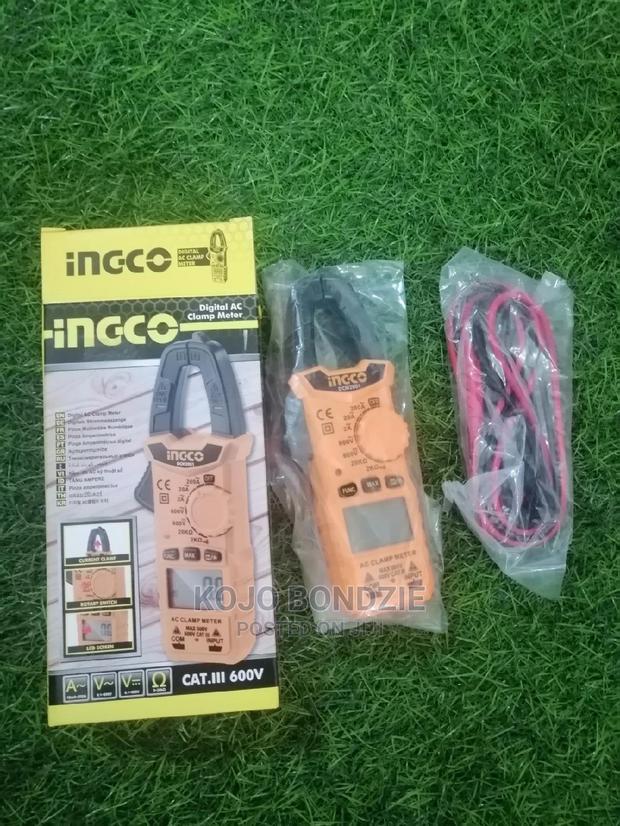 Digital AC Clamp Meter · Photo 3