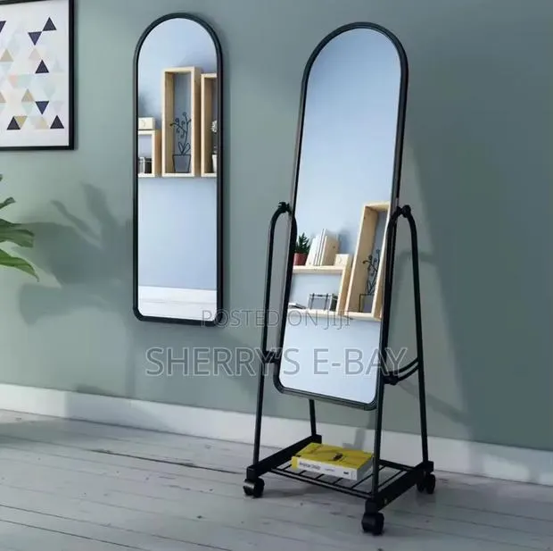 Standing Mirrors · Photo 1