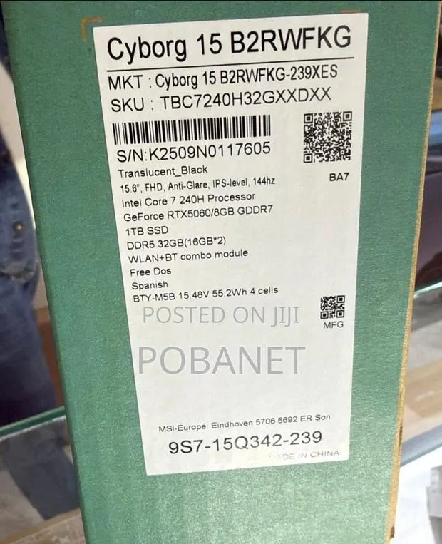 New Laptop MSI Cyborg 15 32GB Intel Core i7 SSD 1T · Photo 1