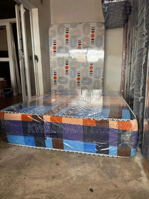 14 Inches High Density Mattress · Photo 1