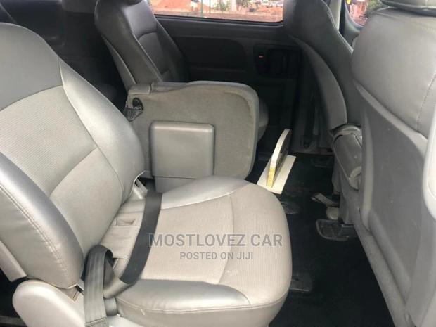 Hyundai H1 Buses For Rent. 12 Seater Buses For Rent In Ghana · Photo 7