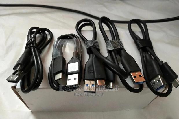 USB 3.1 to USB-C 3.1 High Speed Data Cable · Photo 1
