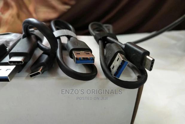 USB 3.1 to USB-C 3.1 High Speed Data Cable · Photo 3