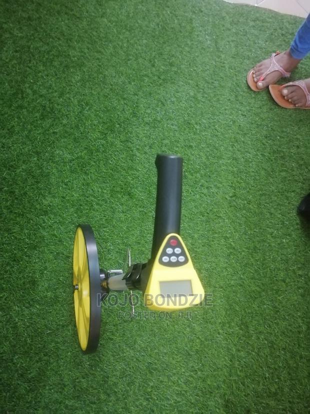 Digital Distance Measuring Wheel · Photo 3