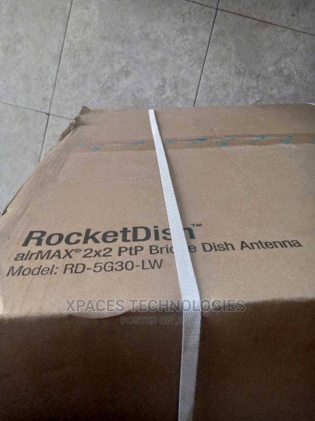 Ubiquiti Rd-5g30 5ghz Rocketdish 30dbi Basestation 2x2 · Photo 2