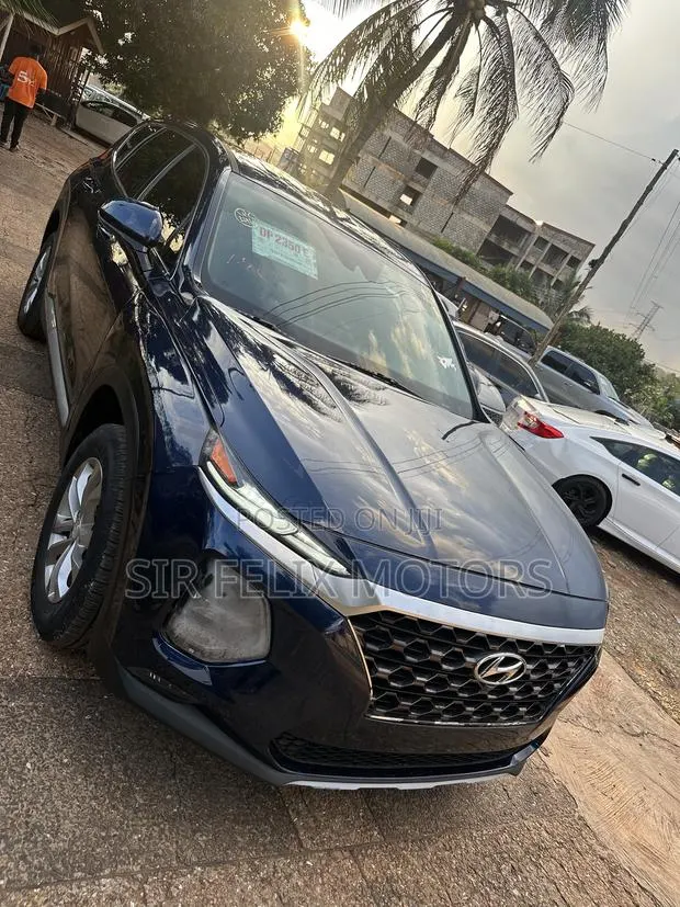 Hyundai Santa Fe SE 2.4 AWD 2020 Black · Photo 1