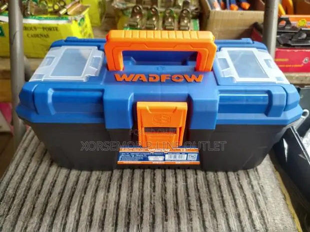 Portable Medium Size Tools Box · Photo 1