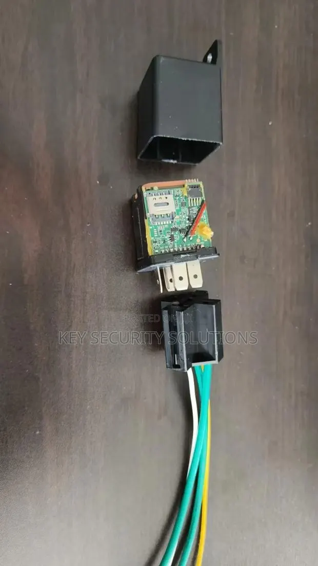 Vehicle Tracking Installation · Photo 1