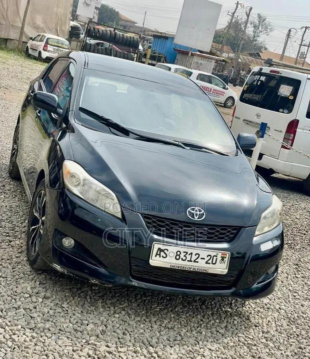 Toyota Matrix 2011 Black · Photo 1