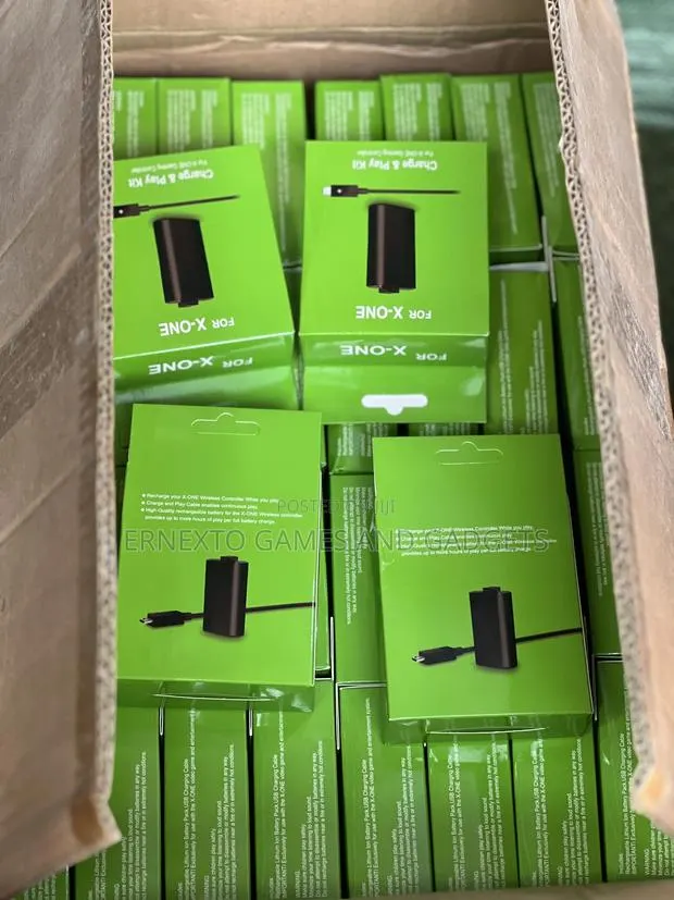 Xbox One Rechargeable Batteries · Photo 1