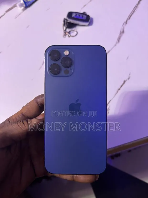 New Apple iPhone 12 Pro 256 GB Blue · Photo 1