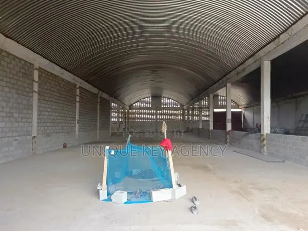 Warehouse to Let at Spintex · Photo 1