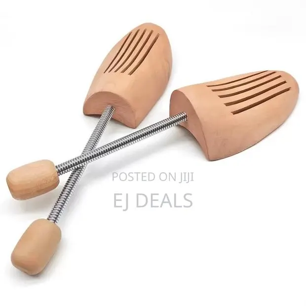 Wooden Shoe Stretcher Size 40-46 · Photo 1