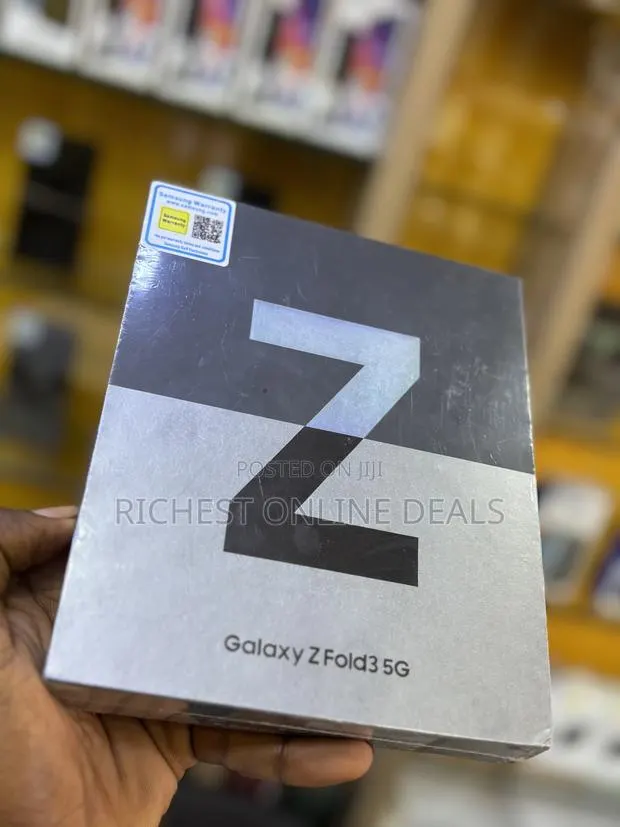 New Samsung Galaxy Z Fold 3 256 GB Blue · Photo 1