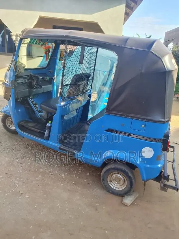 TVS King Deluxe Plus iTouch Start 2025 Blue · Photo 1