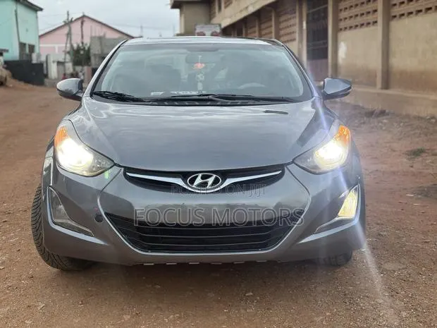 Hyundai Elantra Limited Sedan FWD (1.8L 4cyl 6A) 2013 Gray · Photo 1