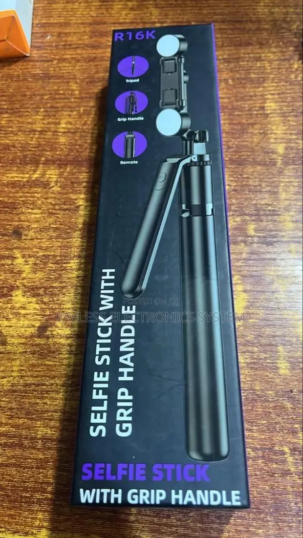 R16k Selfie Stick Camera Phone Tripod With Led Light · Photo 1
