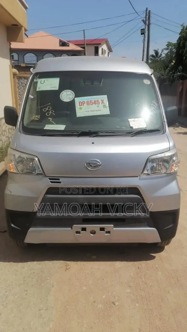 Daihatsu Mira 2019 Silver · Photo 1
