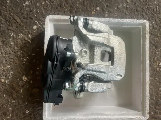 Mitsubishi Outlander 2016-2020 Electrical Brake Caliper · Photo 1