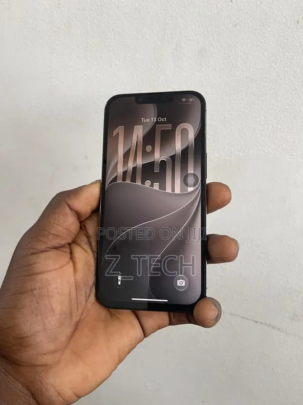 Apple iPhone 13 Pro 256 GB Black · Photo 1