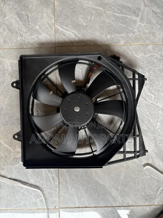 Honda Accord Radiator Fan 2018 2019 2020 2021 2022 · Photo 1