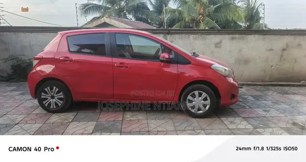 Toyota Vitz 2013 Red · Photo 1