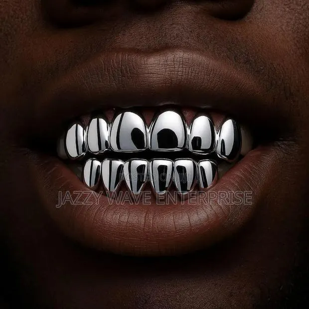 Shiny Teeth · Photo 1