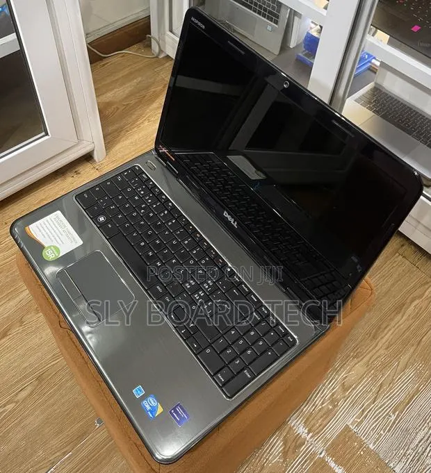 Laptop Dell Inspiron 15R 4GB Intel Core i3 HDD 320GB · Photo 1